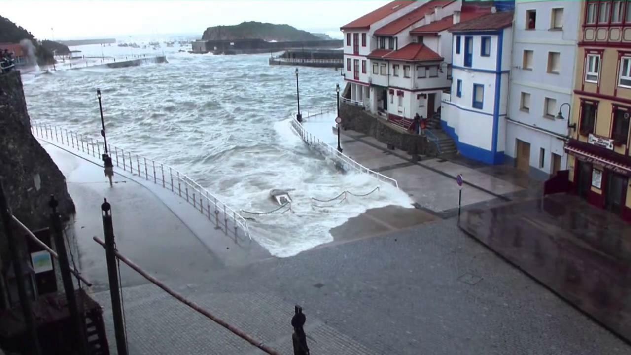 La Nana Del Mar / The Lullaby Of The Sea On Old Harbour Apartment Cudillero Exterior photo